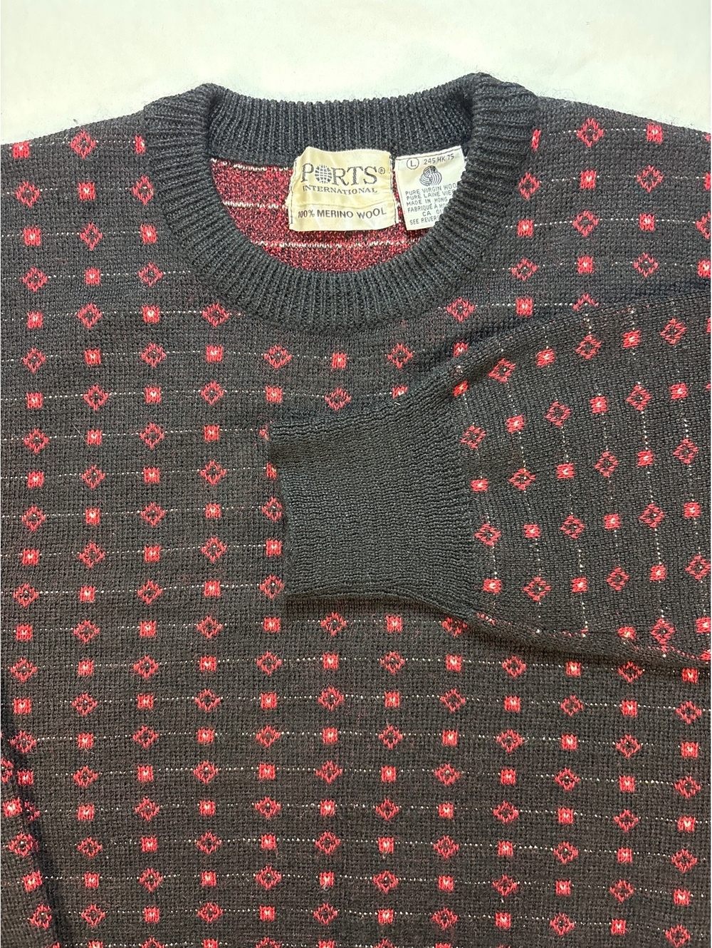 Ports International %100 Merino Wool Pure Virgin Wool Made in Hong Kong Mens L